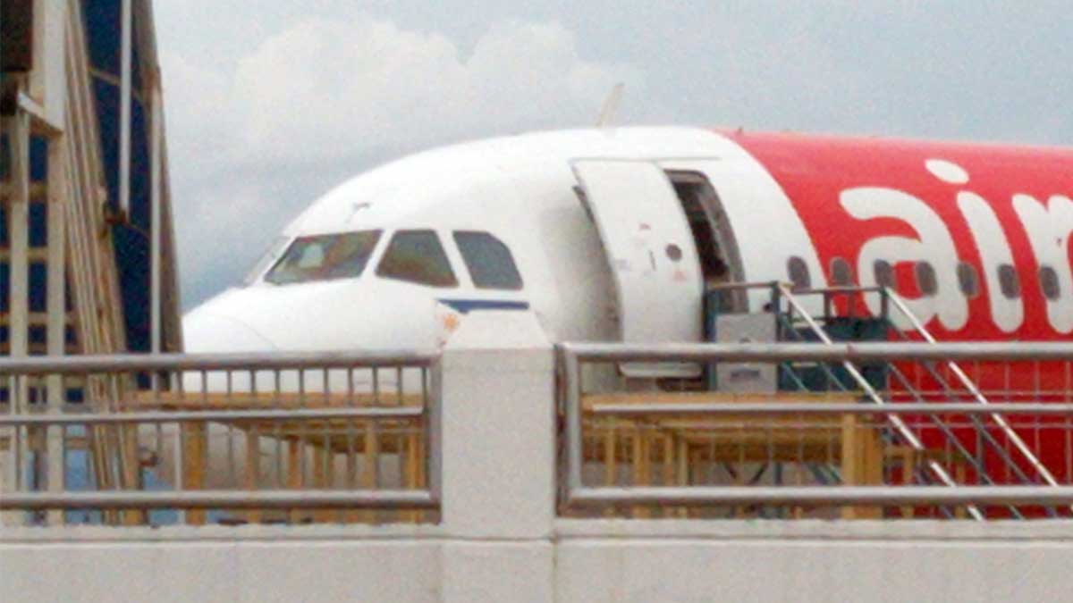 AirAsia Flight to Manila Canceled Due to Landing Gear Issue in Tacloban