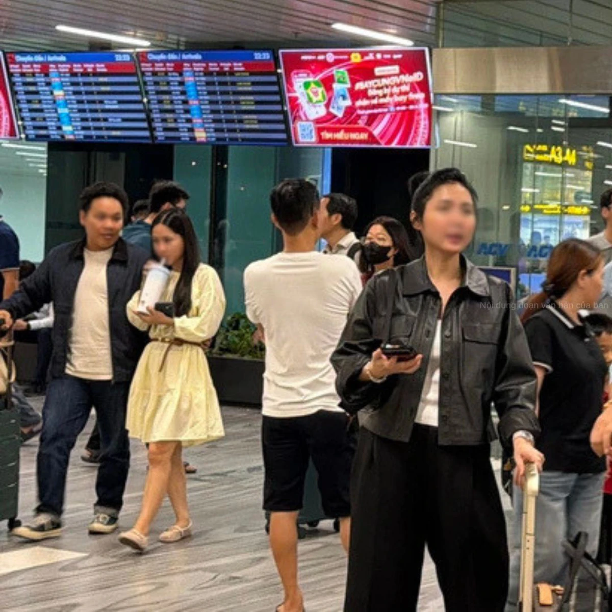タンソンニャット空港ドローン侵入、航空会社に数十億ドン規模の損害