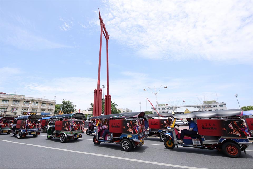 ‘SaWaDiKa’ Tuk-Tuks: Thai Cultural Icons Get Global Spotlight