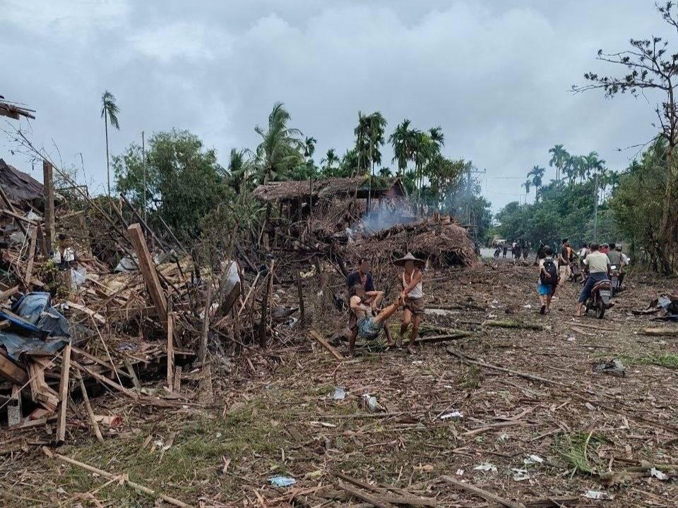 At least 14 killed as Myanmar Air Force strikes AA-controlled Thandwe