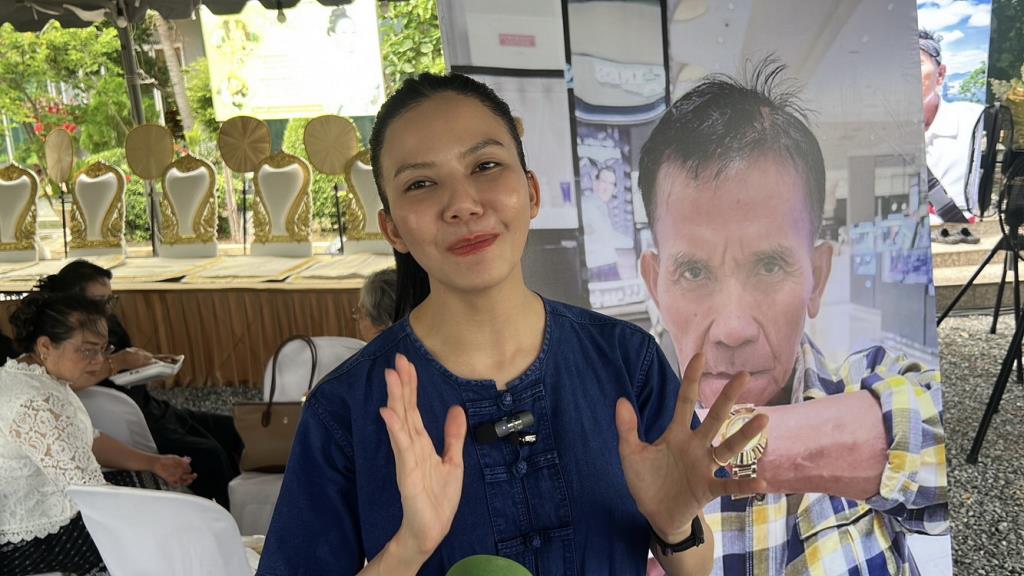Thai Pop Singer Holds 100-Day Memorial for Father, Shares 'Lucky Numbers'