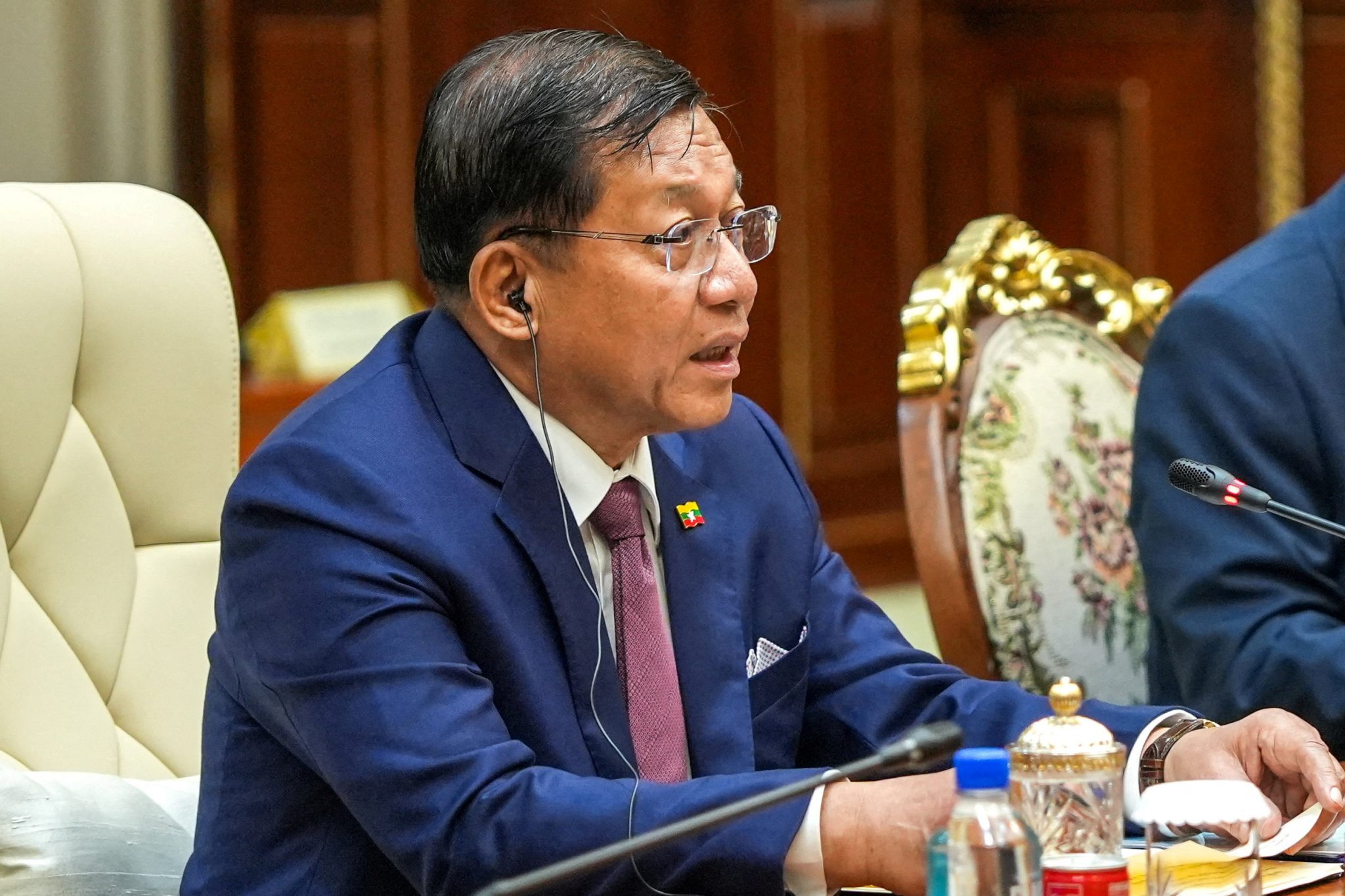 Malaysia returns 10,000 Myanmar nationals since January; Migrant workers to protest Min Aung Hlaing visit
