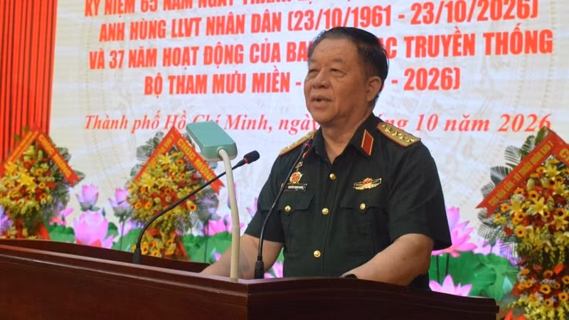 Senior General Nguyen Trong Nghia Attends 65th Anniversary of B2 Military Region Staff Command