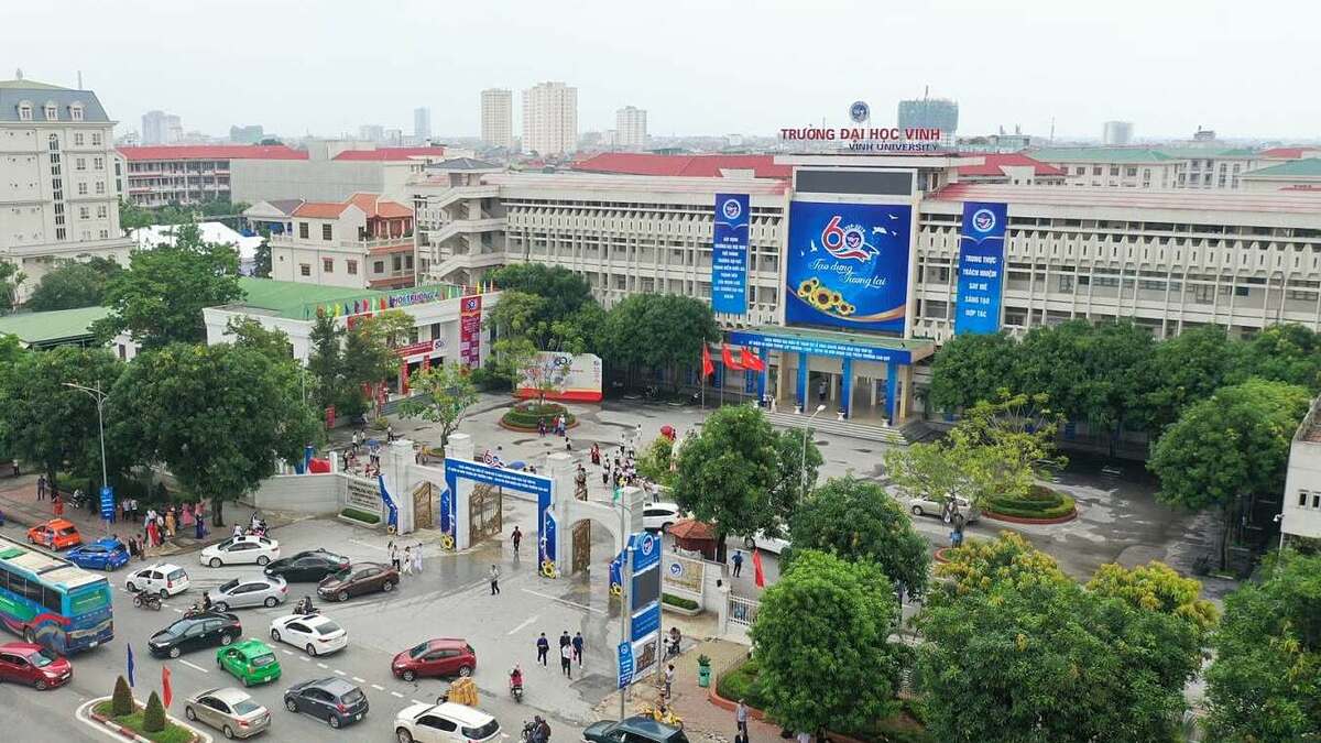 Vinh University's Math Pedagogy Program Tops Entrance Exam Scores