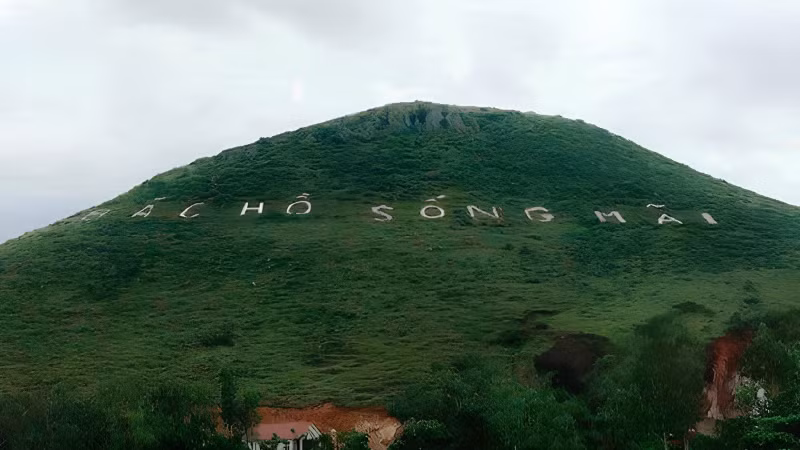 "Uncle Ho Lives Forever" inscription endures on Nhón Mountain