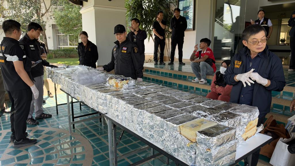 タイ国境でミャンマー人摘発、違法薬物と電子タバコ押収