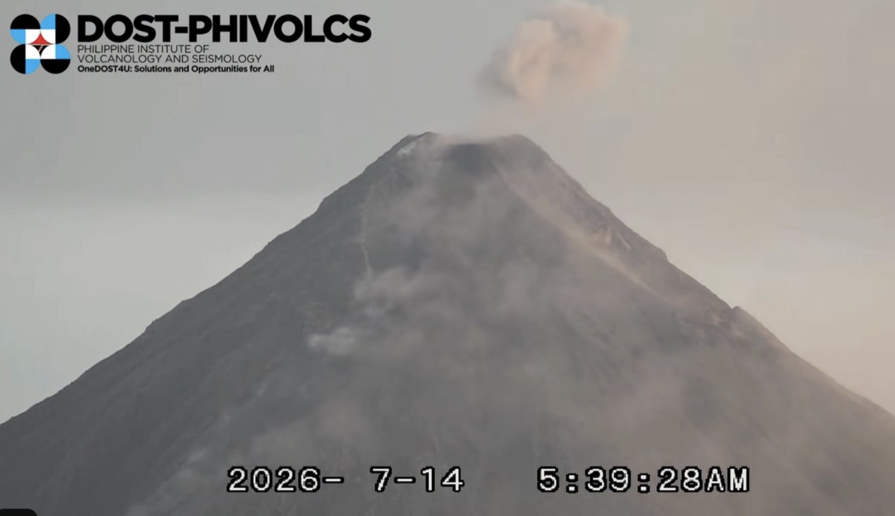 マヨン山、190日連続の溶岩流出 フィリピン火山地震研究所が最新映像公開