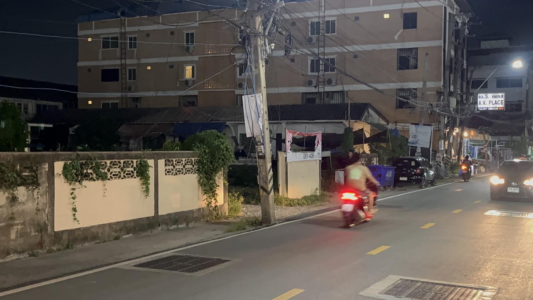 パタヤ、バイクタクシー運転手、銃のような物を突きつけられる事件で恐怖