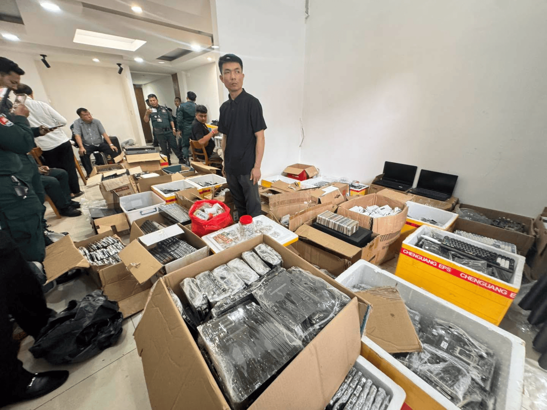 Chinese Nationals Detained, Large Cache of Phones and IT Parts Seized in Cambodian Scam Bust