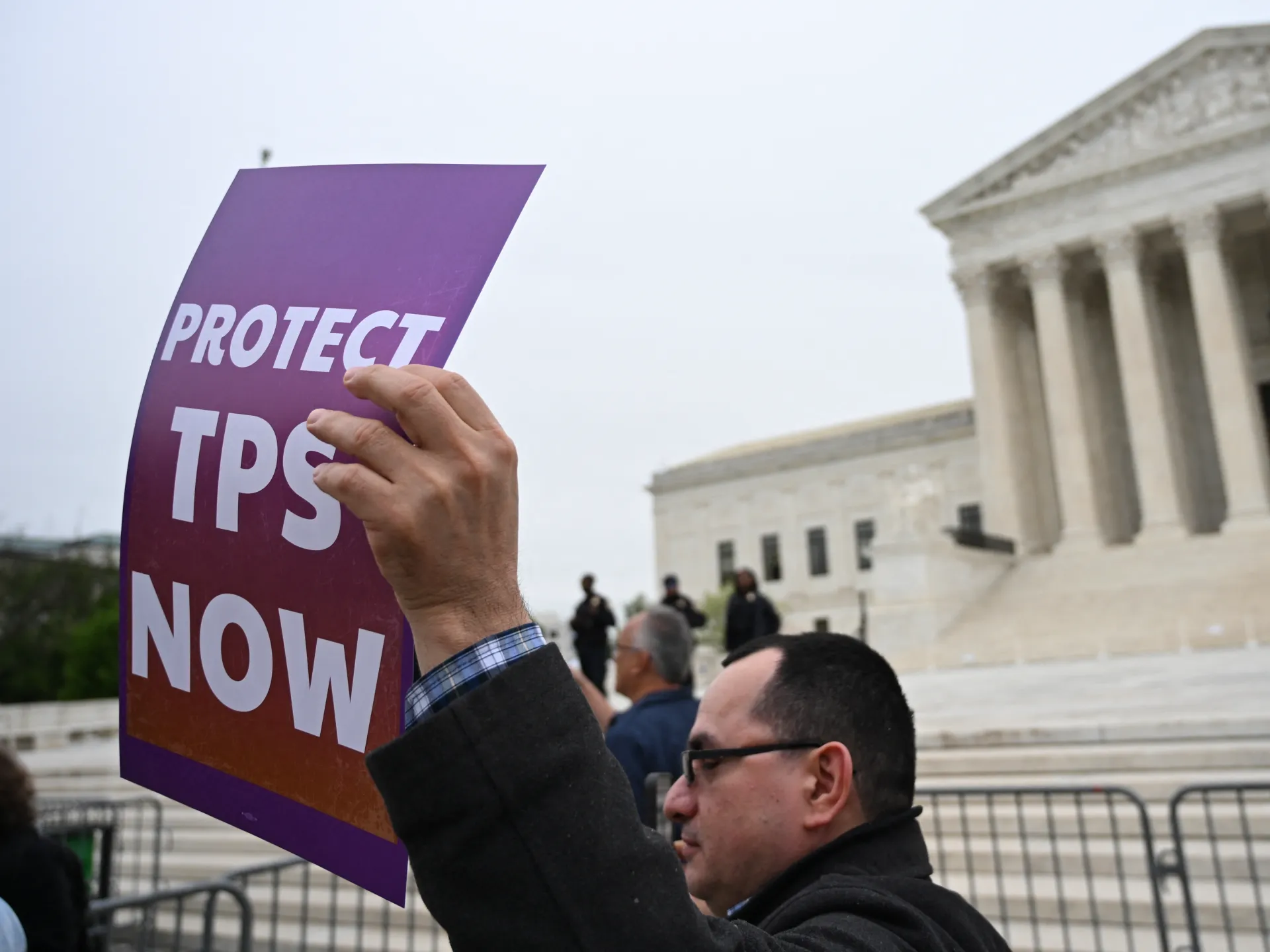 米裁判所、イエメン国民の強制送還保護終了を阻止:トランプ政権の移民政策に司法が再び介入