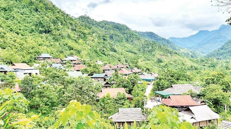Vietnam's Ancient Muong Dan Thai Village Designated as Community Tourism Site