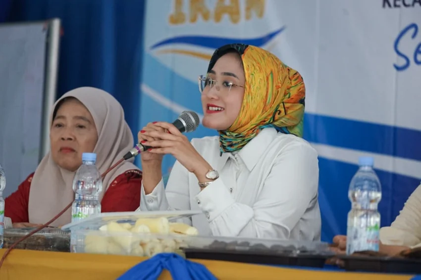 MP Urges Strengthening Coastal SMEs for 'Red White Fishing Village' Support