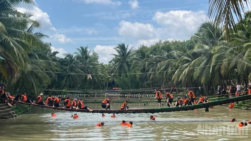 Vinh Long Province Attracts Nearly 200,000 Tourists During National Day Holiday