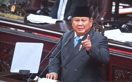 Prabowo: Indonesia's Strategic Waters Targeted by Tens of Thousands of Foreign Vessels