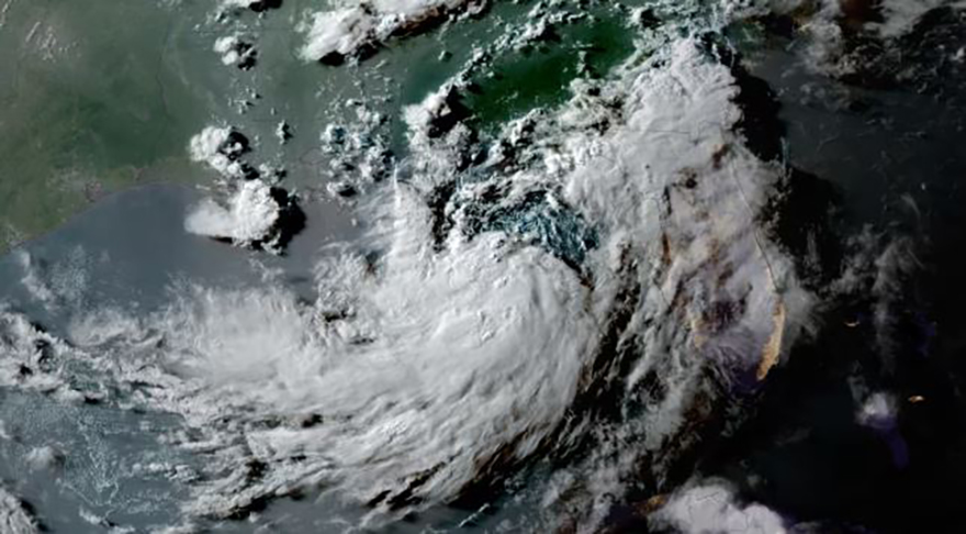 Hurricane Bertha Threatens US Coastline: Cambodia Correspondent's Analysis
