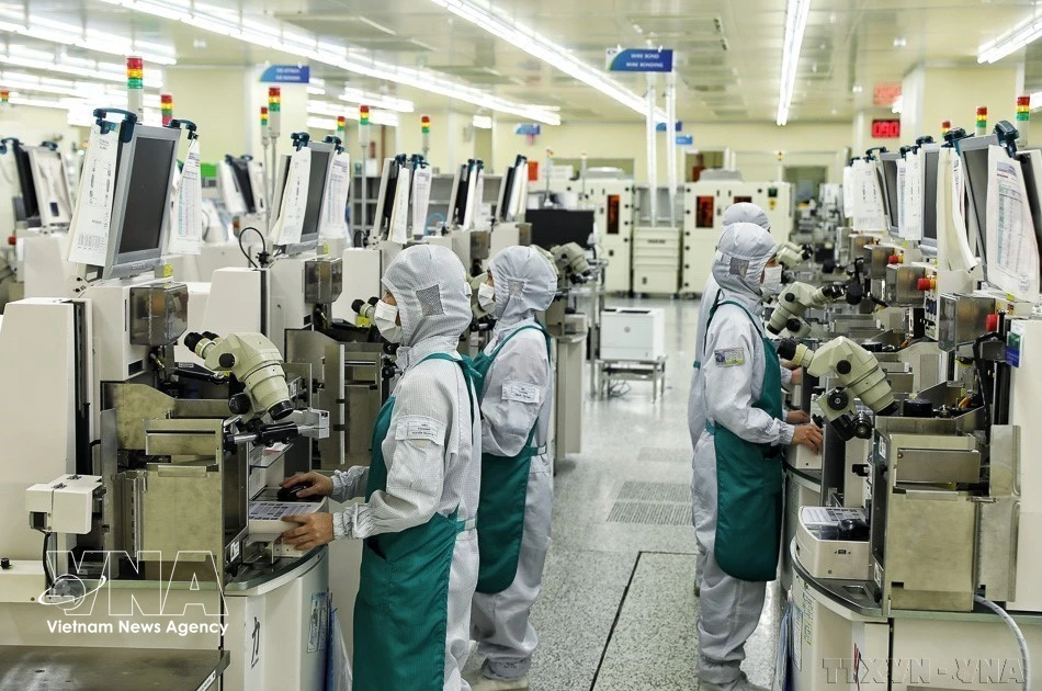 ベトナム、デジタル化と民間企業支援で成長加速