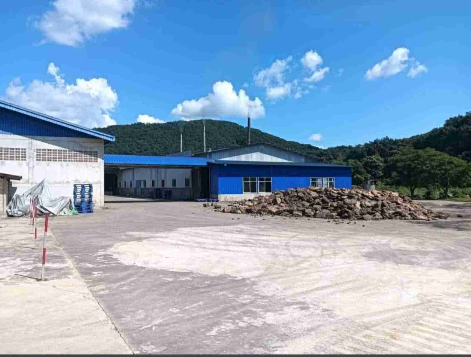 タチレクの悪臭放つゴム工場、一時操業停止命令