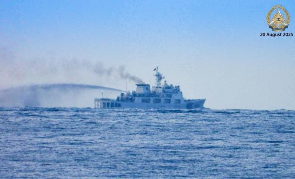 南シナ海、再び緊張:中国沿岸警備隊、フィリピンの補給任務を監視