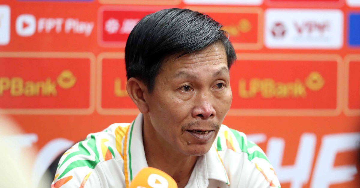 HAGL Coach Addresses Key Player Absences Following Unexpected Defeat