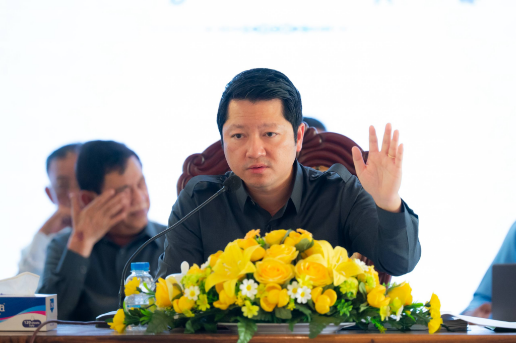 カンボジア人民党、地方組織強化へ 2027年地方選に向け党員証配布を指示