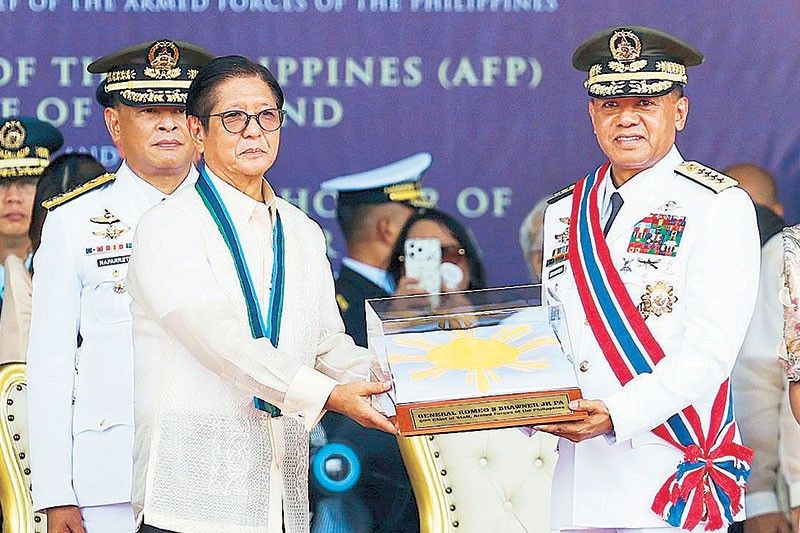 Nafarrete named new AFP chief, vows to strengthen territorial defense