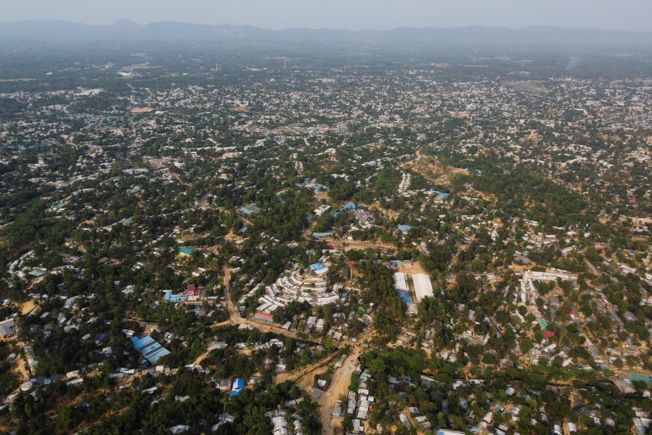 バングラデシュで地滑り、ロヒンギャ難民少なくとも8人死亡