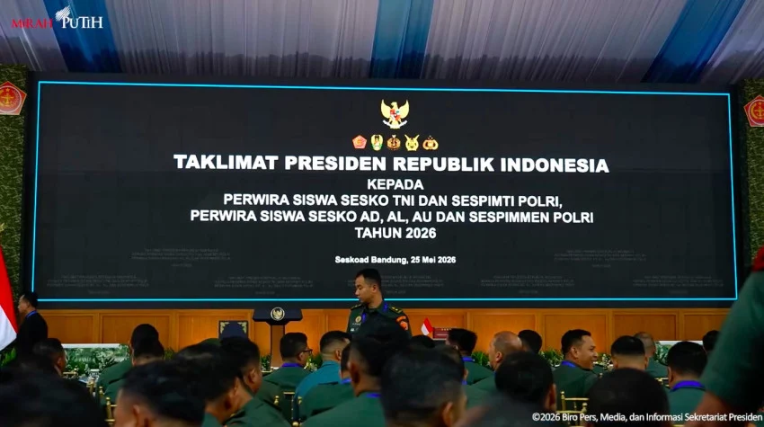 インドネシア国防相、士官候補生1000人に訓示 - バンドン