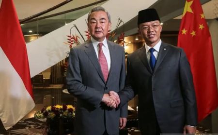 China's Foreign Minister Highlights Indonesia's Diplomatic Role as Comprehensive Strategic Dialogue Launches