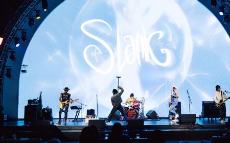 スラング、バンドン公演で結成29周年を祝う