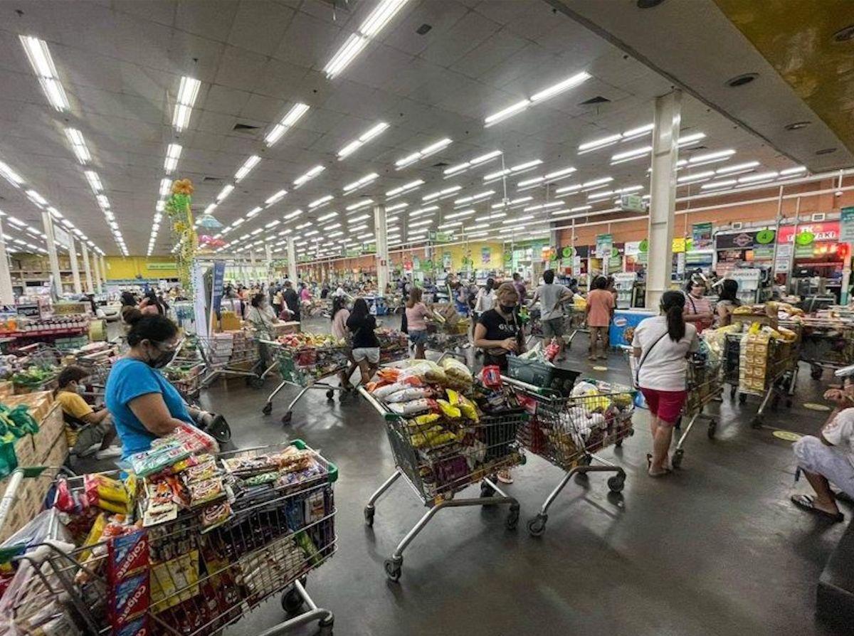 Philippine Supermarkets Warn of Price Hikes Amid Rising Costs