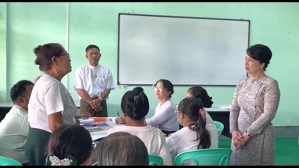 Academic Tour : MOE Union Minister tours in Yangon