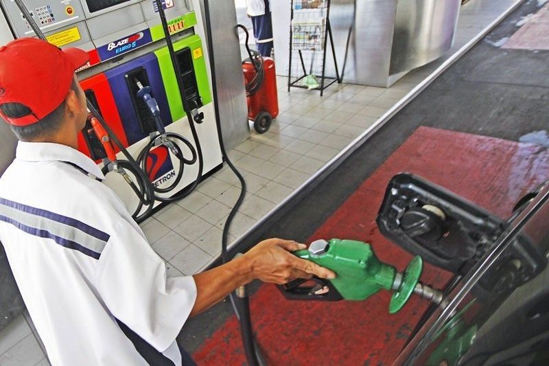 フィリピン、燃料消費税の徴収再開へ 原油価格下落で