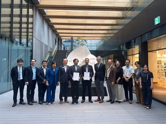 Da Nang, Japanese partner sign deal on materials development