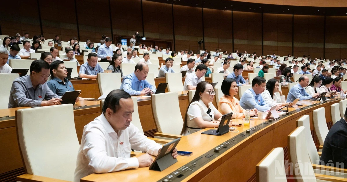 Vietnam National Assembly Passes Six Laws, Debates Penal Code Amendments