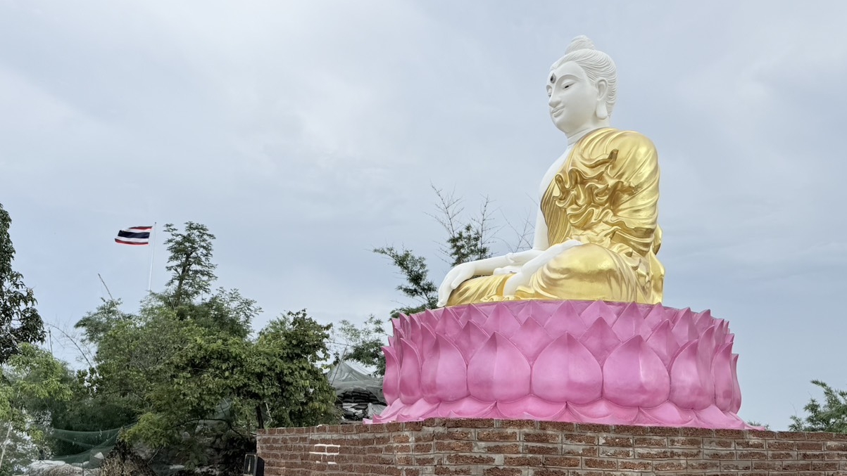 Thai Army: Buddha Statue, Flags Placed Within Sovereign Territory