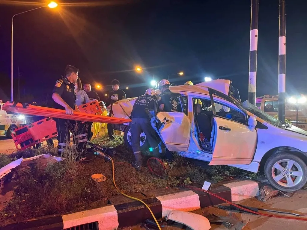 Tragic Midnight Crash in Chiang Rai Claims 4 Lives, 1 Critically Injured