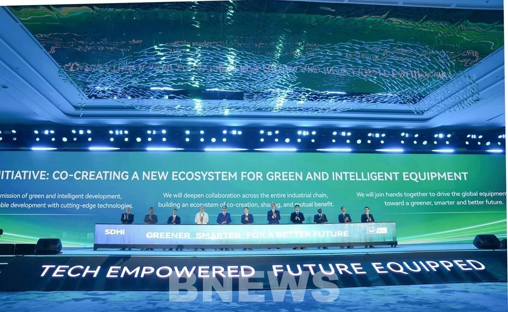 Vietnam Accelerates Growth with Clean Energy and Digitalization