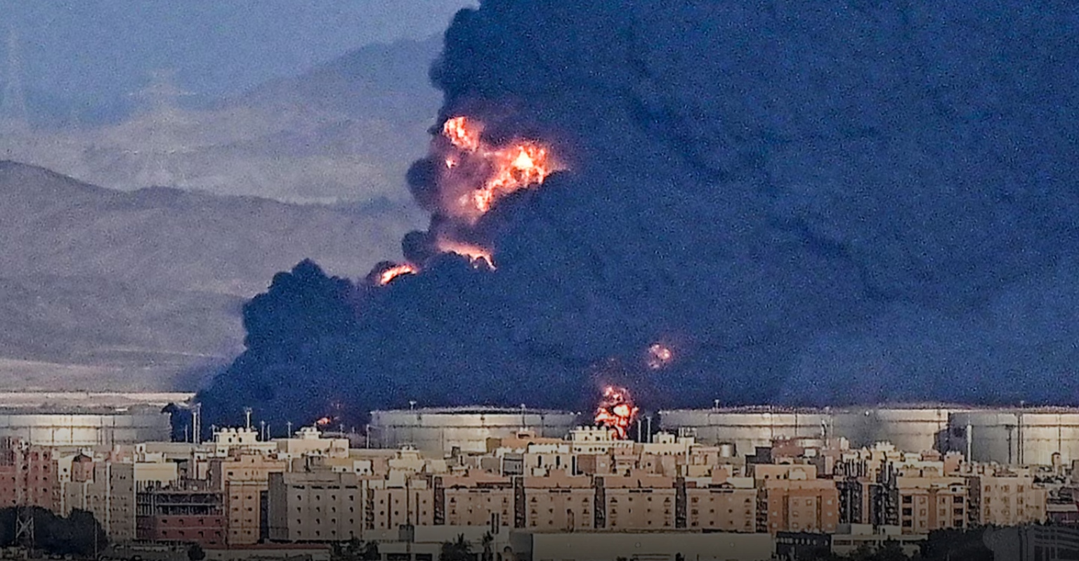 リヤド空港へのミサイル攻撃、緊張高まる中東情勢