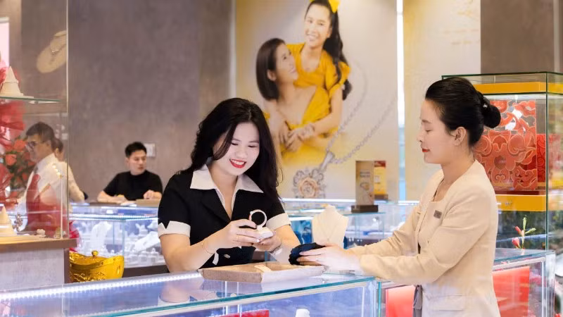 Vietnam's PNJ Enhances Customer Protection Amidst Market Volatility