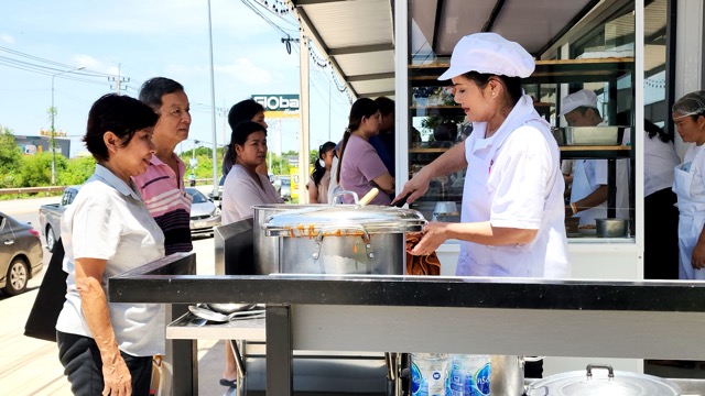 Former MP Opens Affordable Eatery 'Baan Rangsimat'