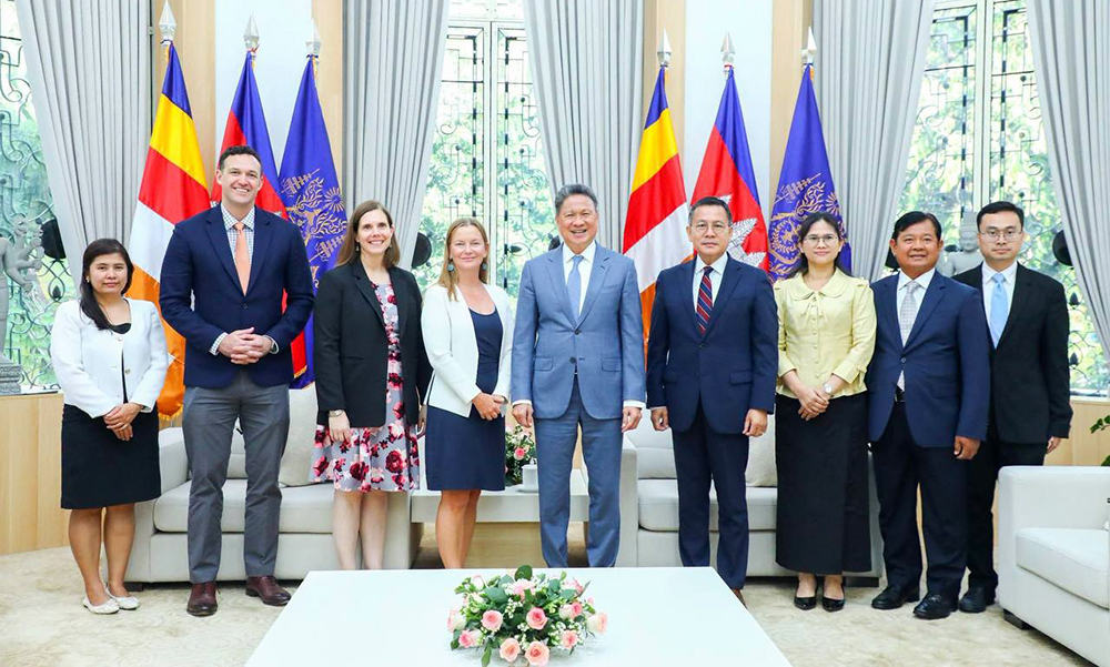 Cambodia, US New Chargé d'Affaires Discuss Strengthening Economic and Investment Cooperation