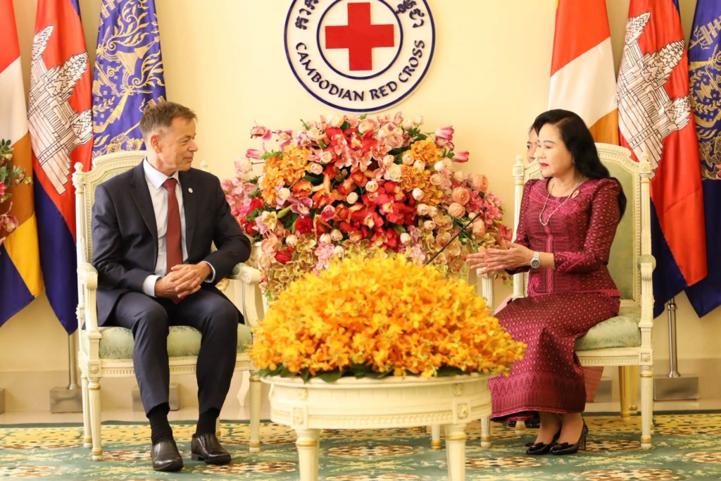 カンボジア・タイ国境紛争の避難民支援、赤十字国際委員会が継続支援を約束