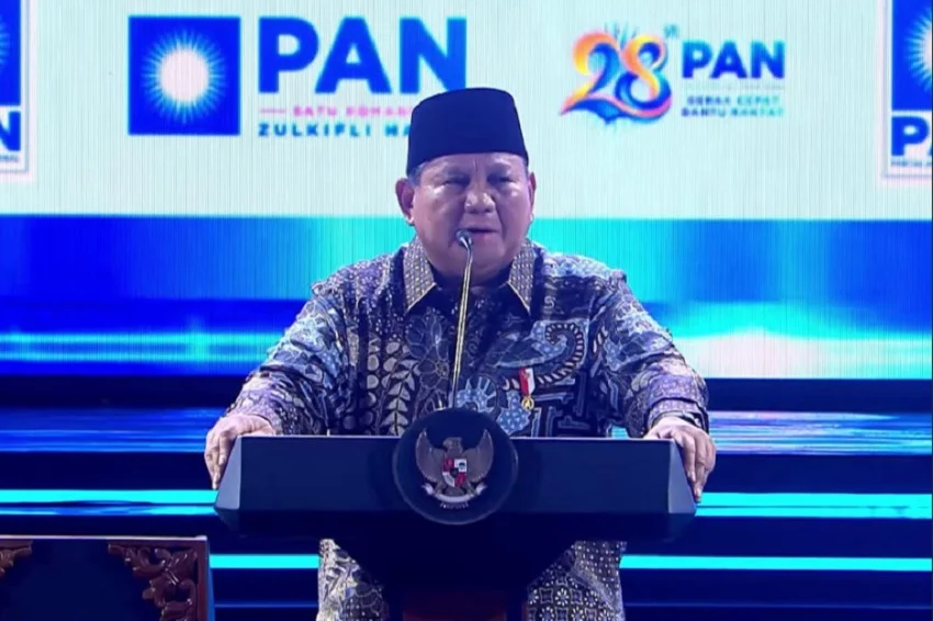 Prabowo Mocks Critics as 'Too Smart to Be Smart'