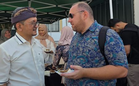 Indonesian Embassy in Algeria Introduces Culture Through Chicken Satay