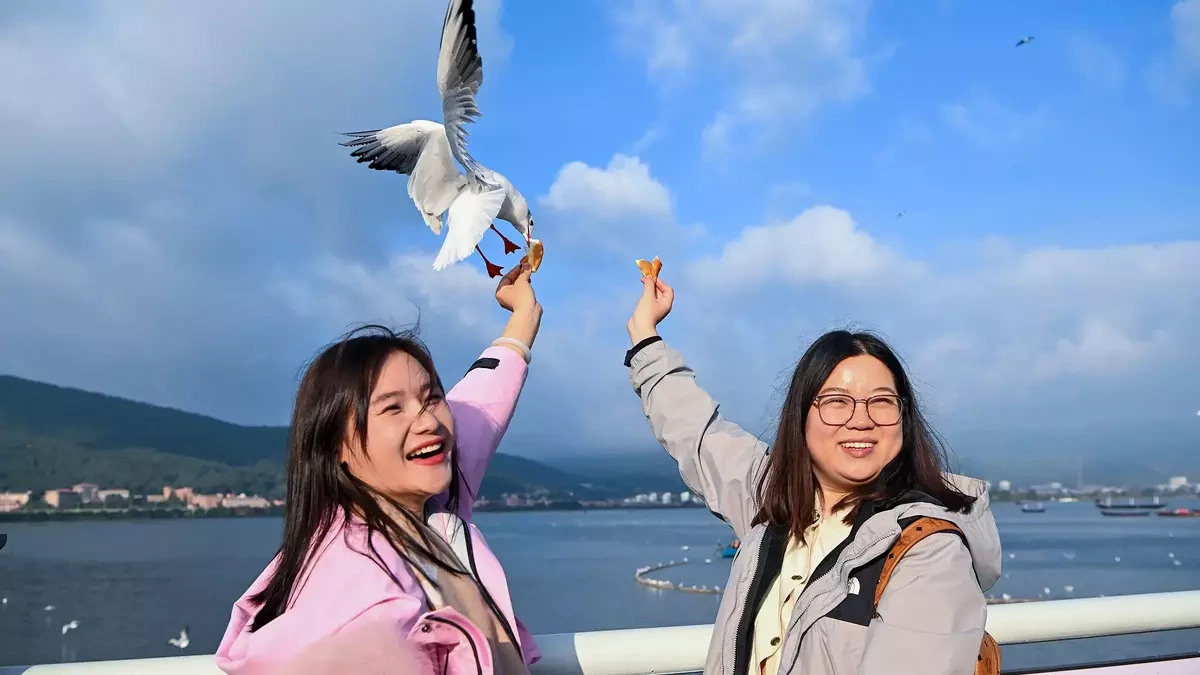 China Expands 10-Day Visa-Free Transit for Vietnamese Citizens