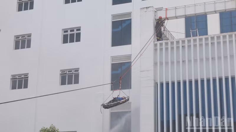 Dong Thap Province Conducts Fire and Rescue Drill: Power Company and Fire Department Collaborate