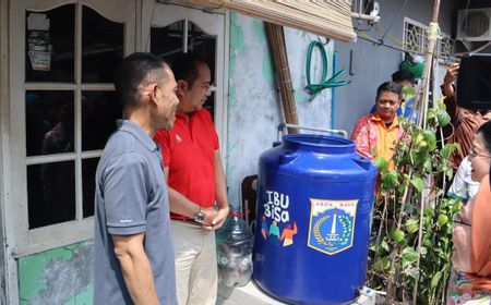 PAM Jaya Distributes 1,000 Free Water Tanks to Address Jakarta's Infrastructure Gaps
