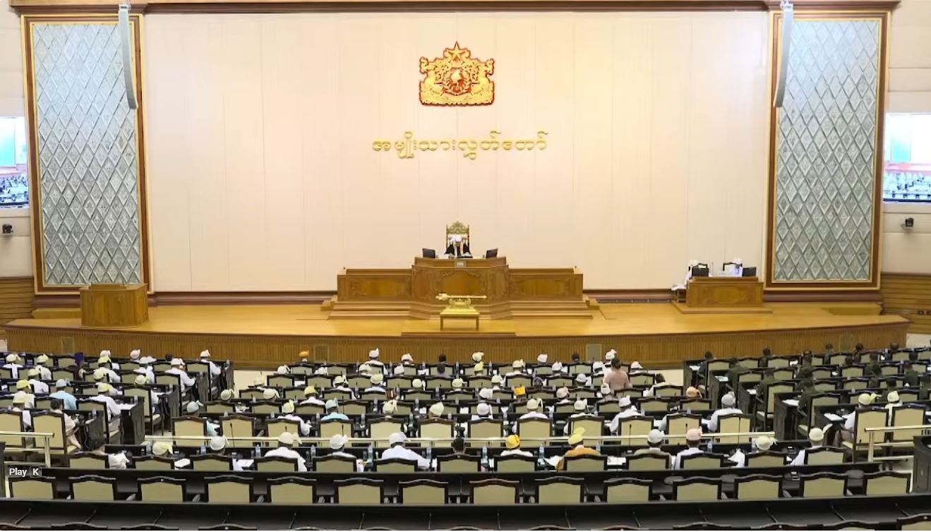 Homalin Township to scrutinize applications for port land rental and jetty construction for fuel tankers