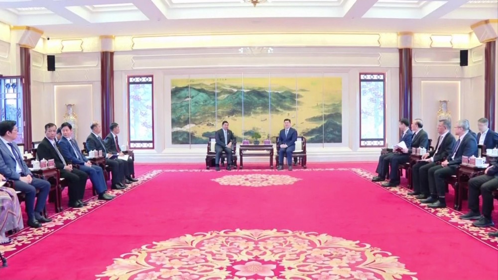 副大統領、中国訪問中に広州市長らと会談