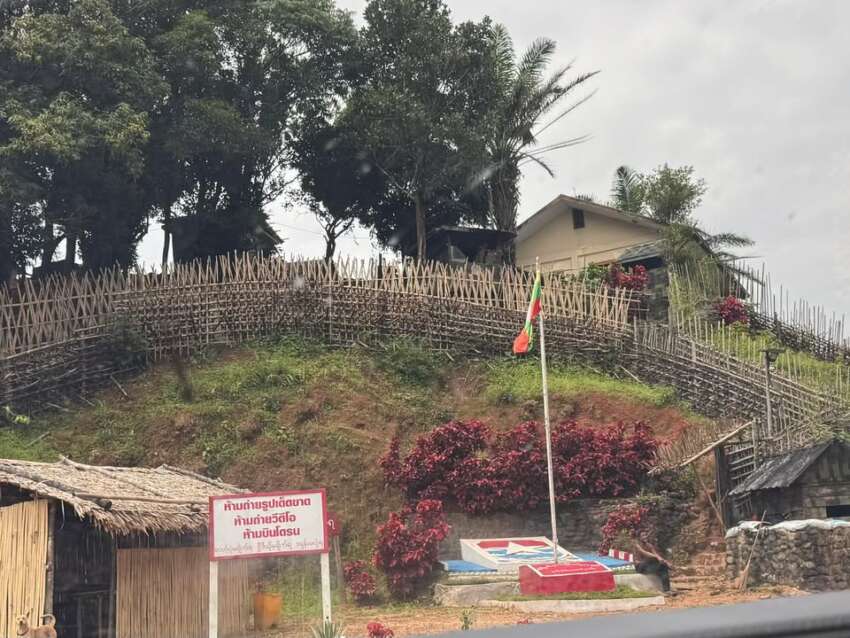 タニンダーリ管区モータウンから革命軍が撤退、軍が住民200人以上と僧侶10人を拘束し暴行
